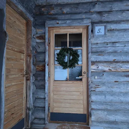 Kelo Naava Feriehus *